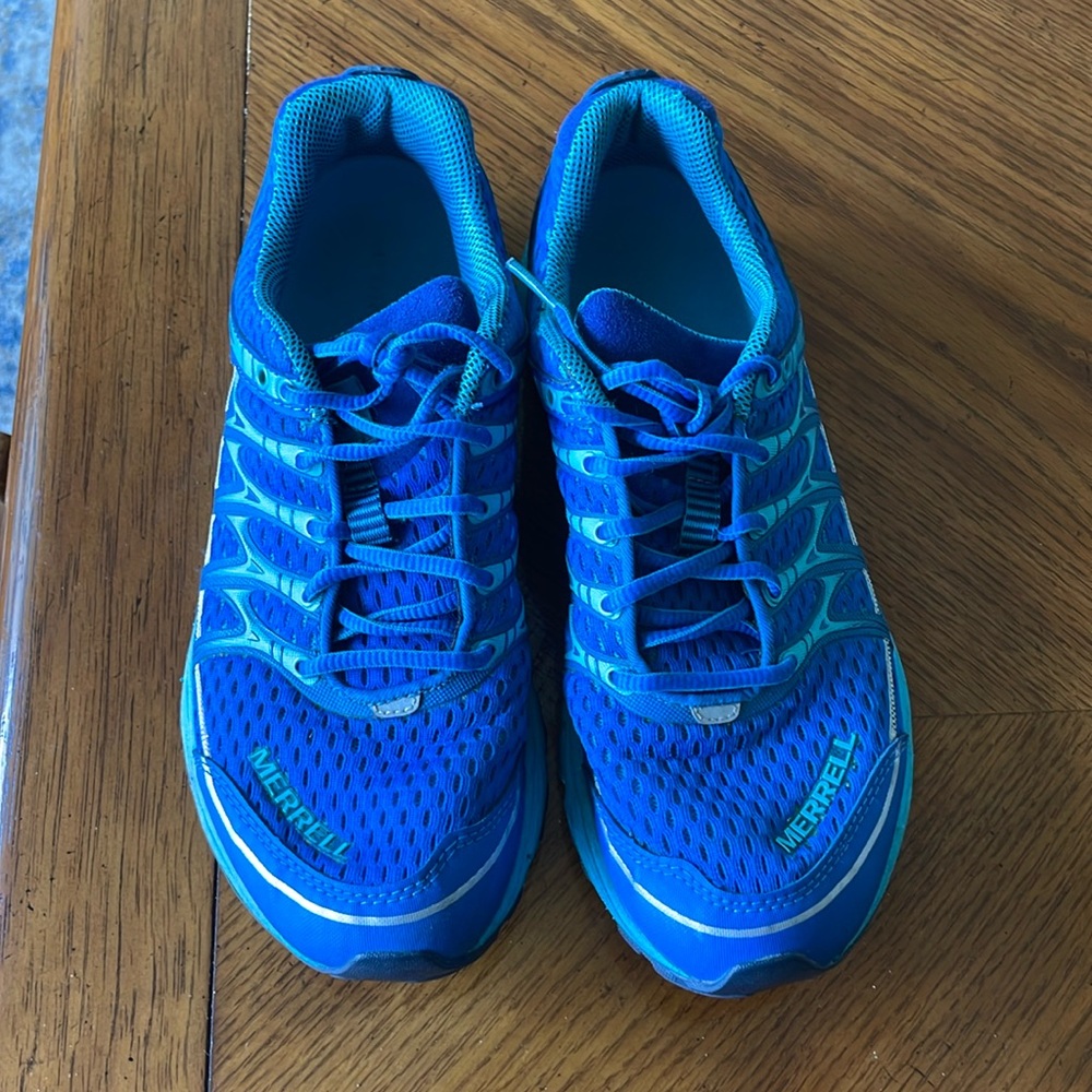 Merrell blue lightweight running shoe